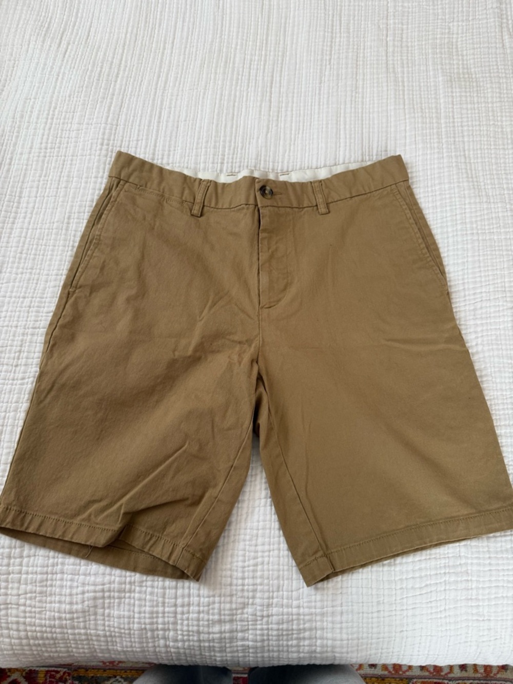 Old Navy Men’s Slim Khaki Shorts